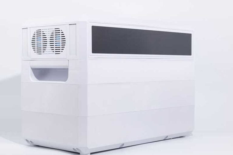 ACUMULATOR PORTABIL 2 KW/ORA CU POSIBILITATE INCARCARE DE LA PANOU SOLAR